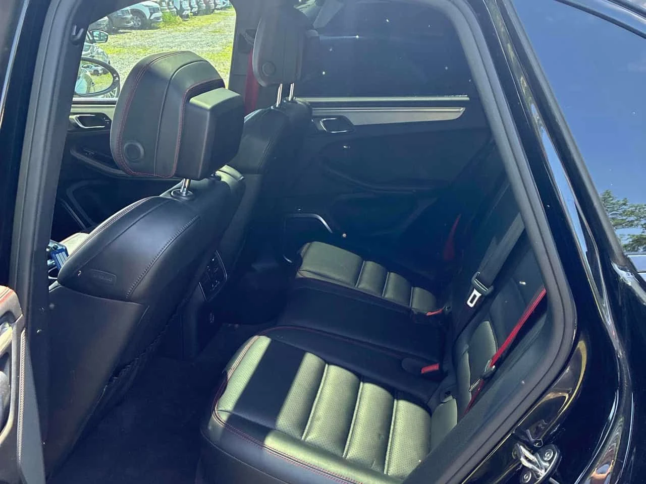 Porsche Macan  GTS * ГЛАВНО ПРЕДСТАВИТЕЛСТВО НА TOYOTA* , снимка 13 - Автомобили и джипове - 55007897