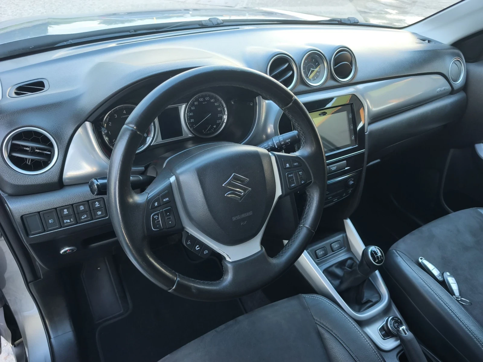 Suzuki Vitara 1.6i 120kc BRC 4x4 ITALY NEW !!!, снимка 8 - Автомобили и джипове - 55064012