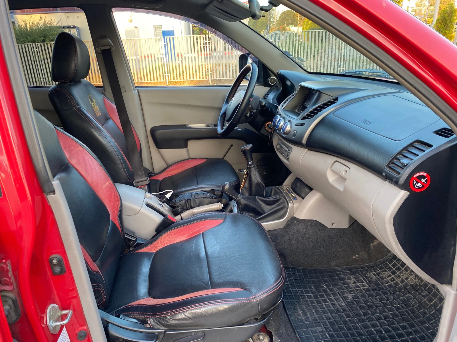 Mitsubishi L200, снимка 10 - Автомобили и джипове - 55658778
