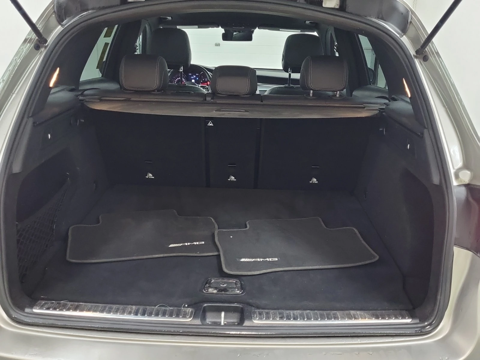 Mercedes-Benz GLC 300 * AMG Line * CARFAX * Без инциденти * , снимка 14 - Автомобили и джипове - 55841560
