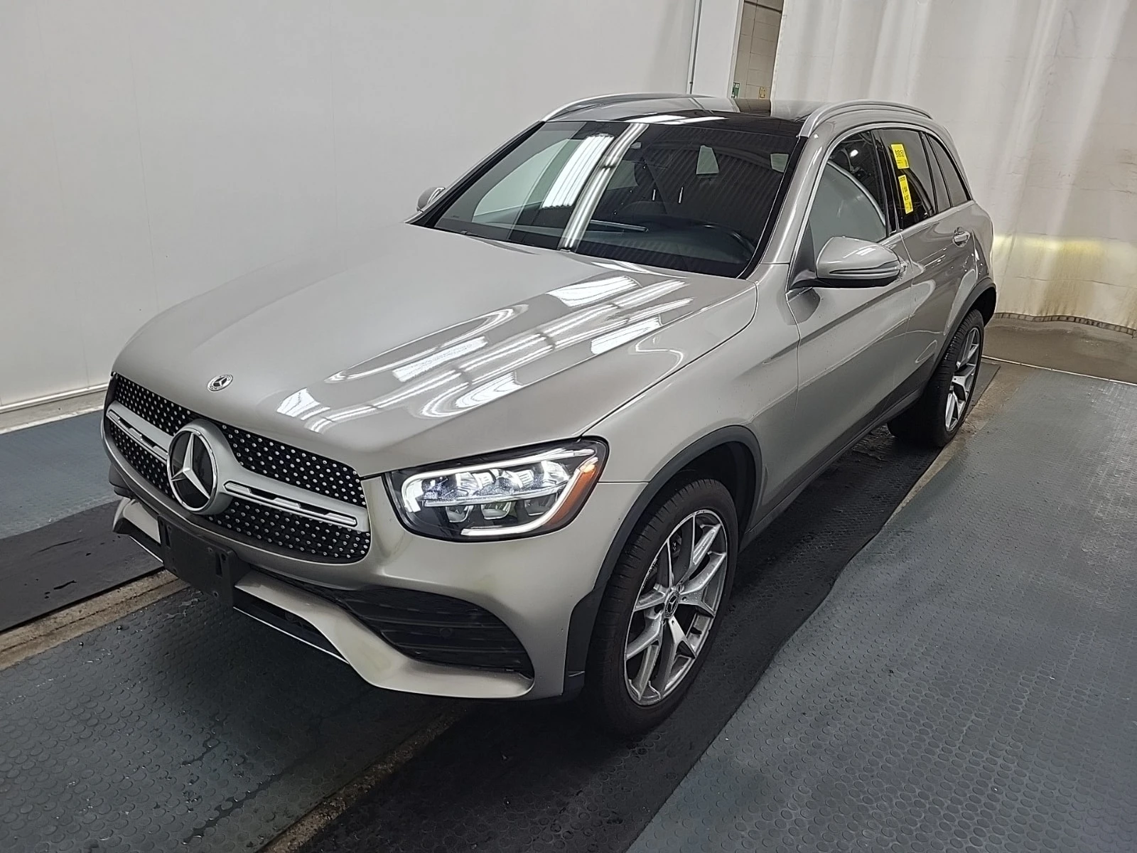 Mercedes-Benz GLC 300 * AMG Line * CARFAX * Без инциденти * 