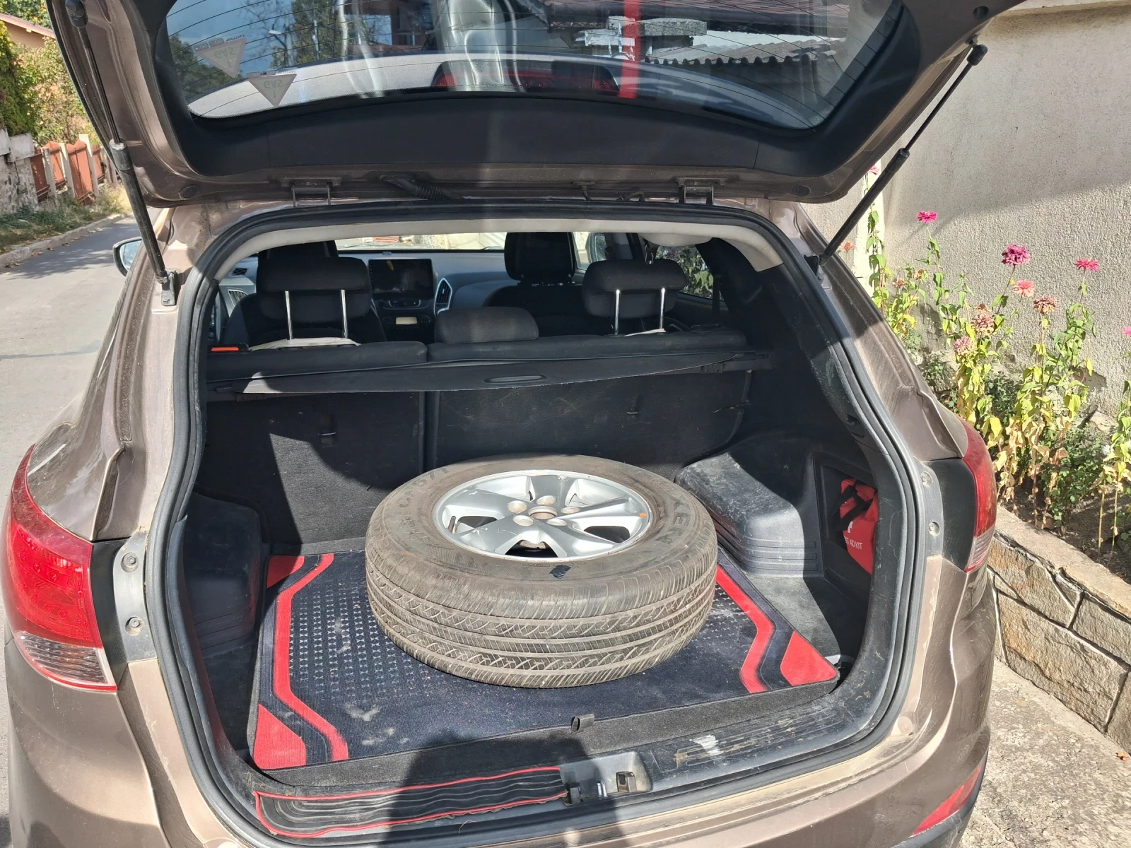 Hyundai IX35, снимка 4 - Автомобили и джипове - 56428770