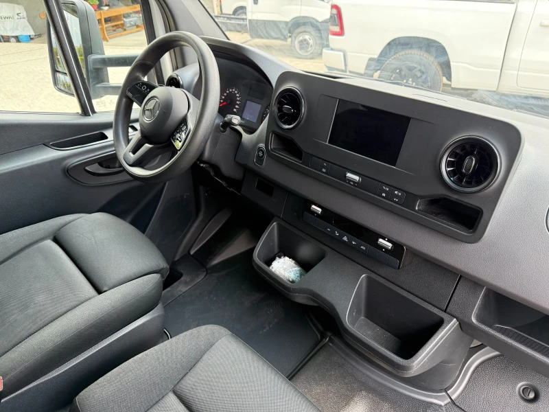 Mercedes-Benz Sprinter 519 419CDI до 3.5т. Клима Euro 6 2броя, снимка 10 - Бусове и автобуси - 50611898