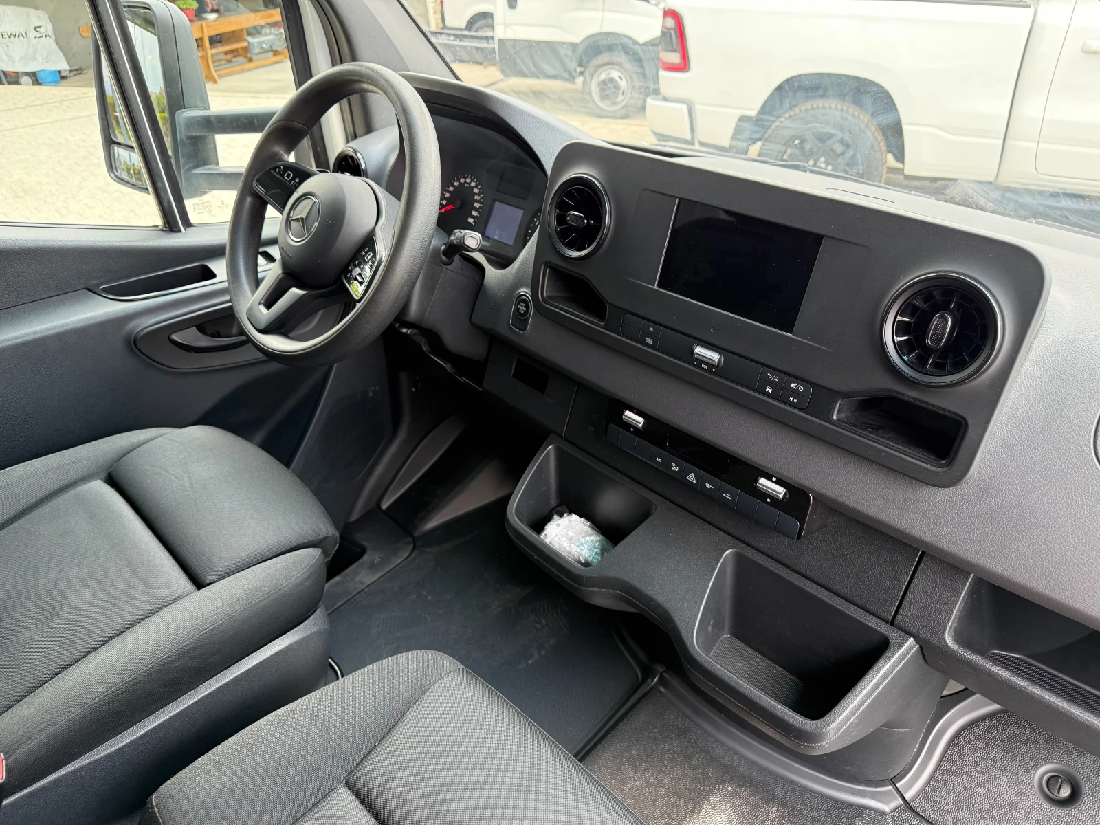 Mercedes-Benz Sprinter 519 419CDI до 3.5т. Клима Euro 6 2броя - изображение 10