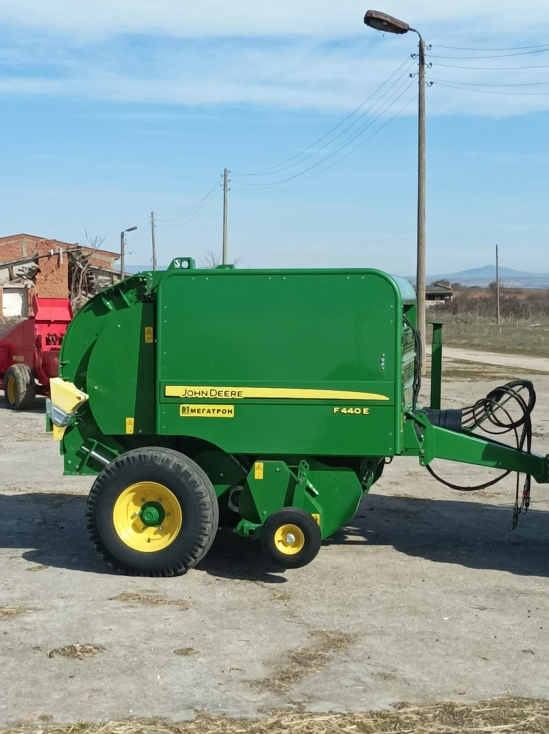 Балировачка John Deere F440E, снимка 2 - Селскостопанска техника - 49544807