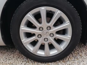 Toyota Auris 1.4 D4D, снимка 17