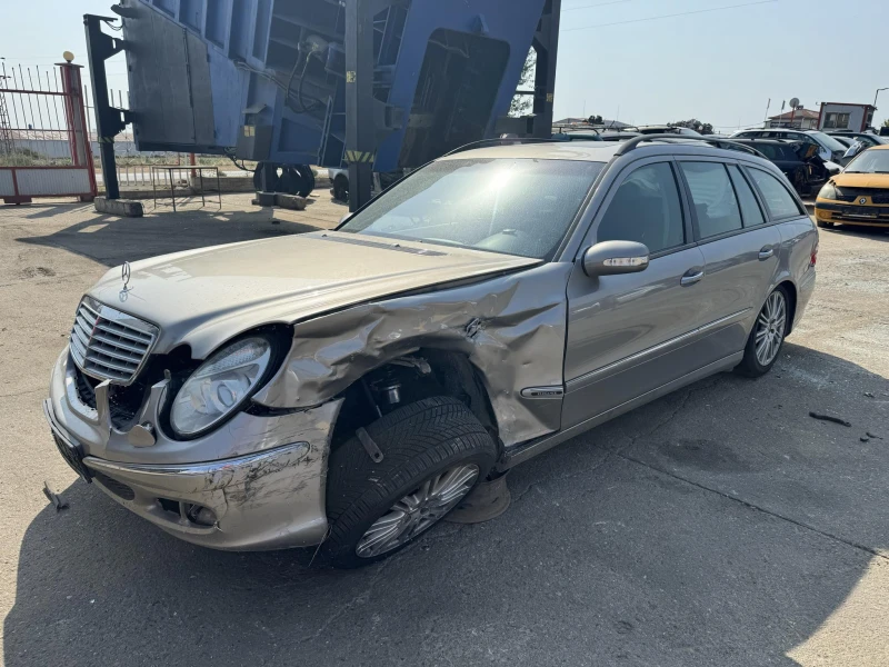 Mercedes-Benz E 270 2.7, снимка 3 - Автомобили и джипове - 47139452