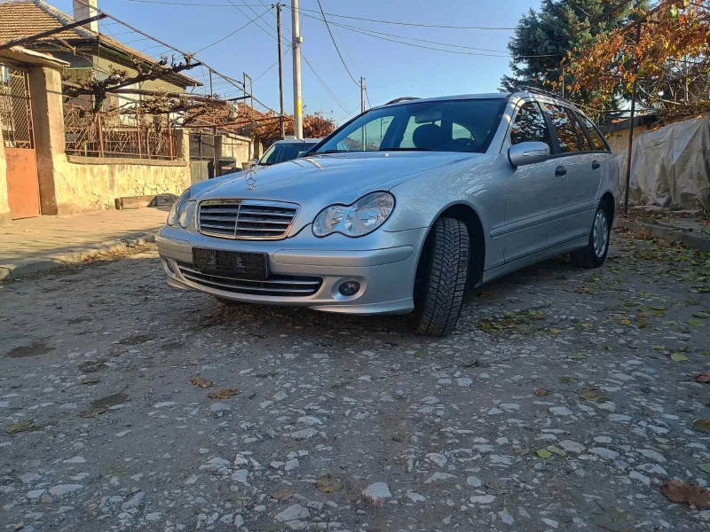 Mercedes-Benz C 180, снимка 3 - Автомобили и джипове - 48140454