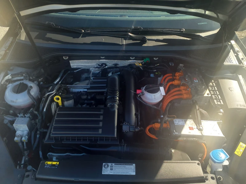 VW Passat 1.4 GTE  218кс 85хил.км FULL LED, PLUG-IN HYBRID, снимка 17 - Автомобили и джипове - 51946268