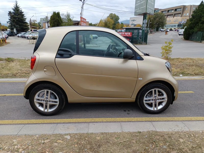 Smart Fortwo Електрически , снимка 4 - Автомобили и джипове - 52051962