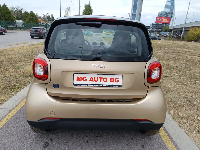 Smart Fortwo Електрически , снимка 6 - Автомобили и джипове - 52051962