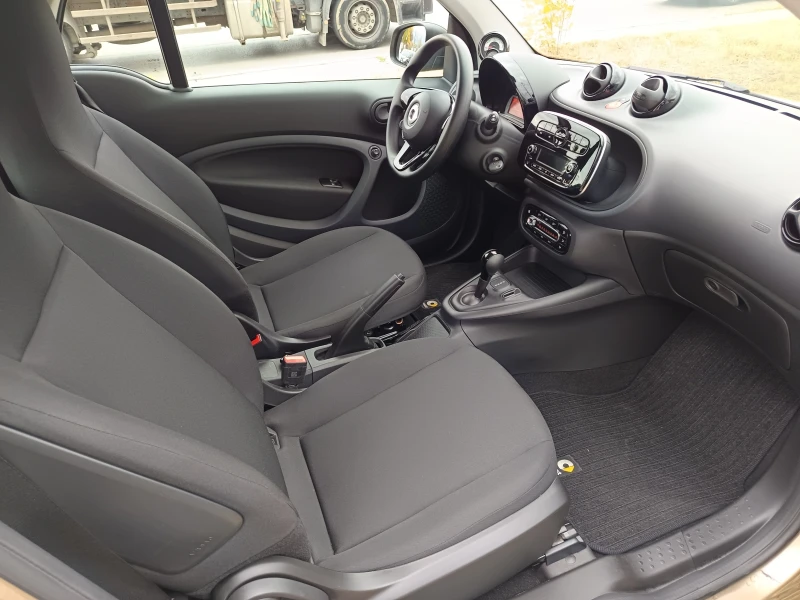 Smart Fortwo Електрически , снимка 13 - Автомобили и джипове - 52051962