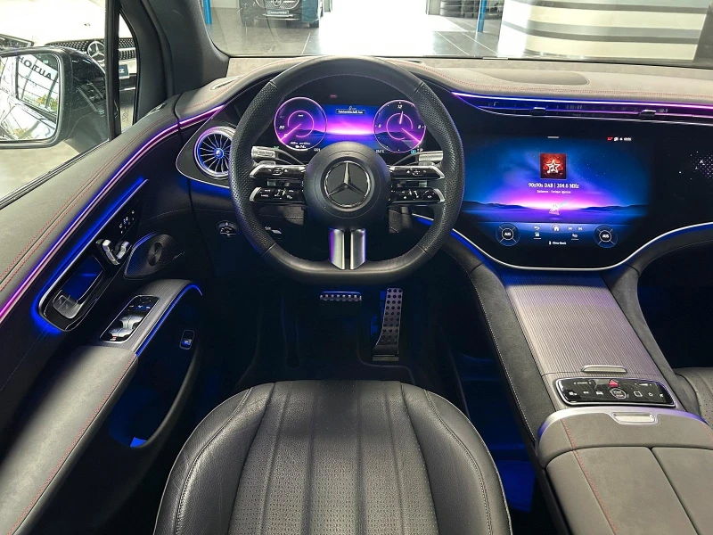 Mercedes-Benz EQS 450 SUV/AMG/4-MATIC/HYPERSCREEN/BURM/PANO/HEAD UP/, снимка 7 - Автомобили и джипове - 52114445