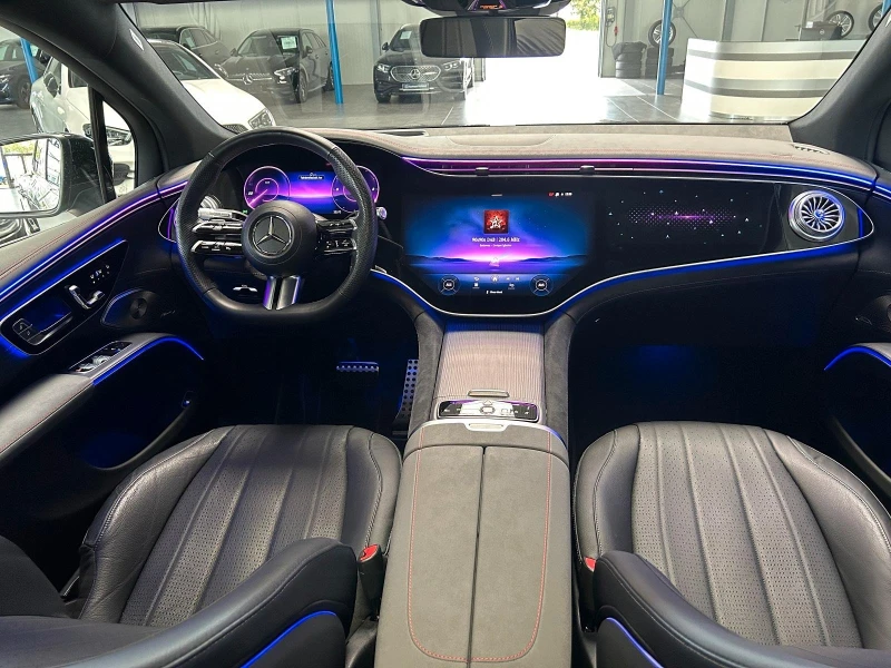 Mercedes-Benz EQS 450 SUV/AMG/4-MATIC/HYPERSCREEN/BURM/PANO/HEAD UP/, снимка 9 - Автомобили и джипове - 52114445