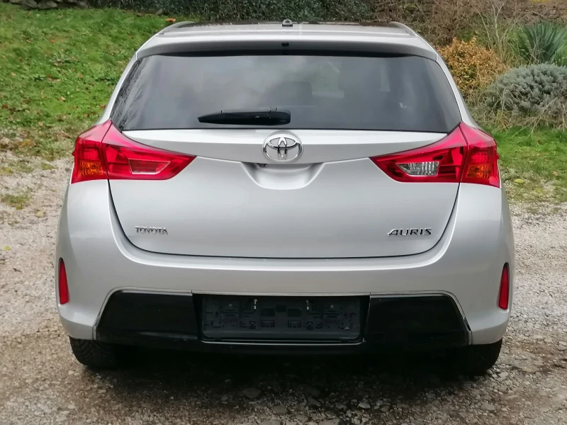 Toyota Auris 1.4 D4D, снимка 7 - Автомобили и джипове - 52666774