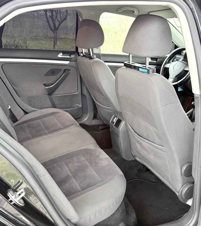 VW Jetta 1.9 tdi, снимка 11 - Автомобили и джипове - 52991629