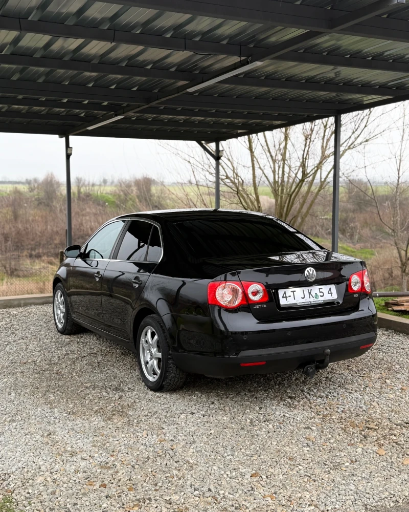 VW Jetta 1.9 tdi, снимка 4 - Автомобили и джипове - 52991629