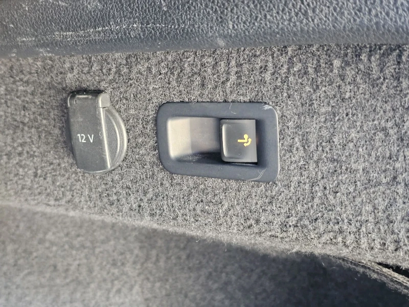 VW Passat DSG, DIGITAL, KEYLESS, DISTRONIC, снимка 11 - Автомобили и джипове - 53107145