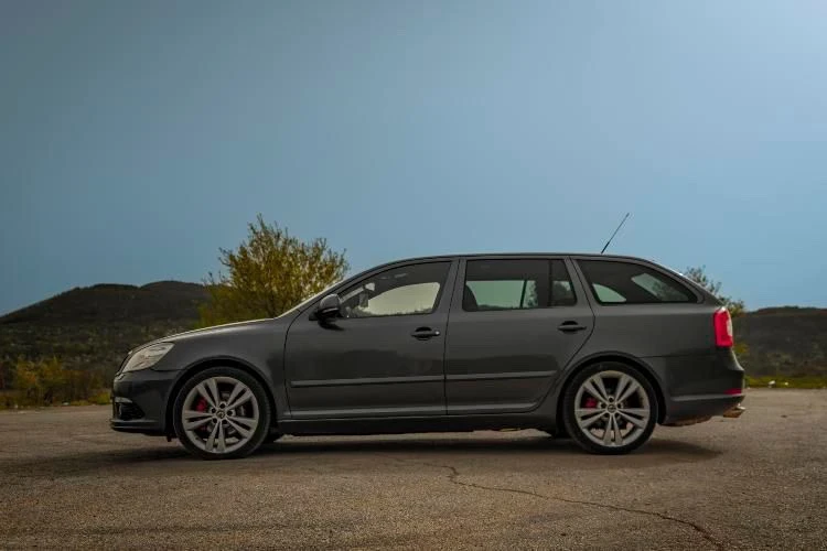 Skoda Octavia 2.0T VRS 200HP, снимка 6 - Автомобили и джипове - 47587825