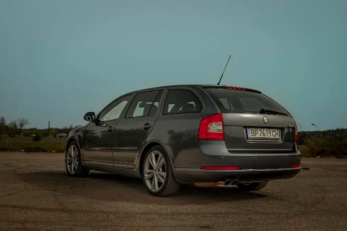 Skoda Octavia 2.0T VRS 200HP, снимка 5 - Автомобили и джипове - 47587825