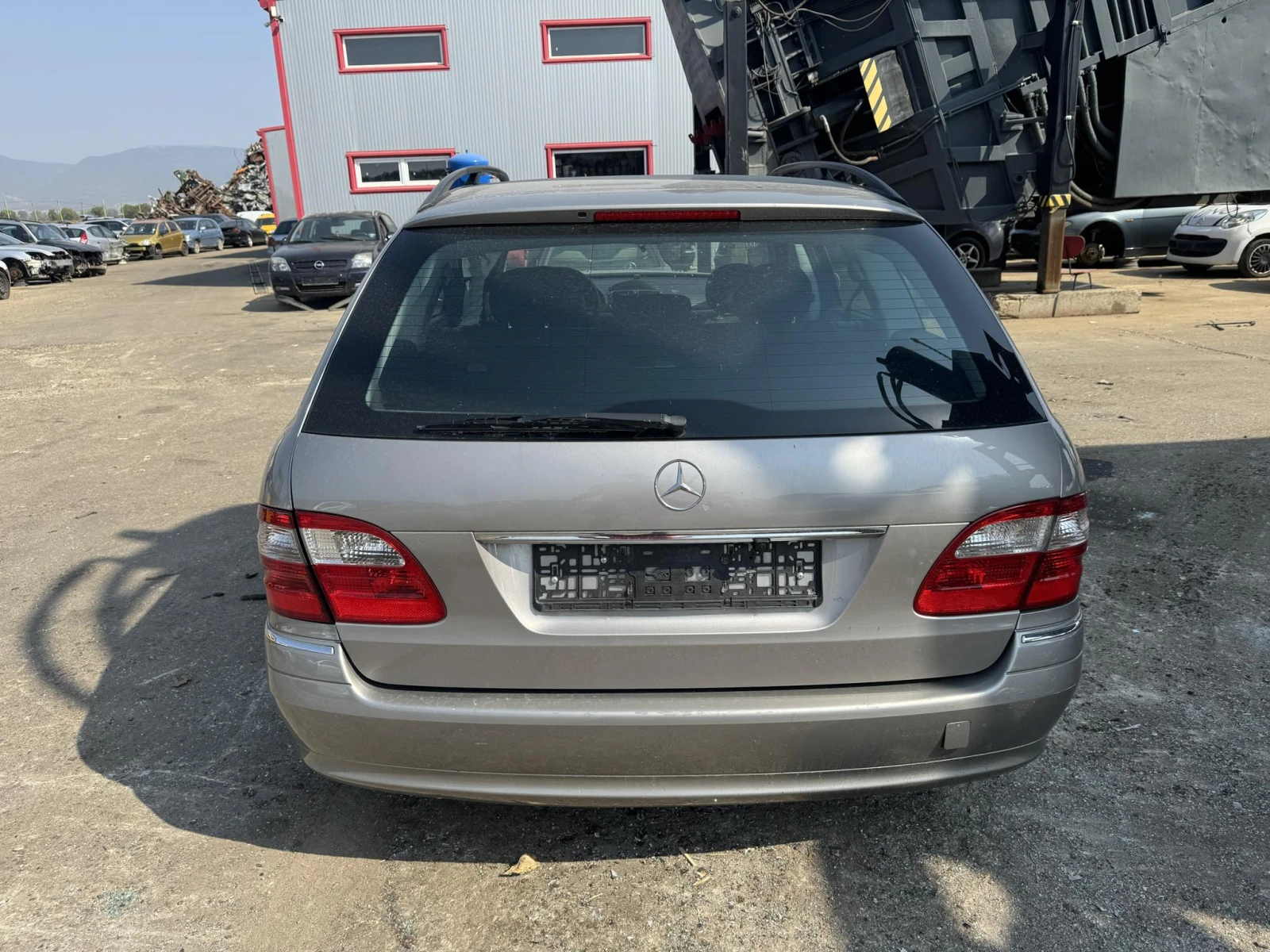 Mercedes-Benz E 270 2.7 - изображение 2