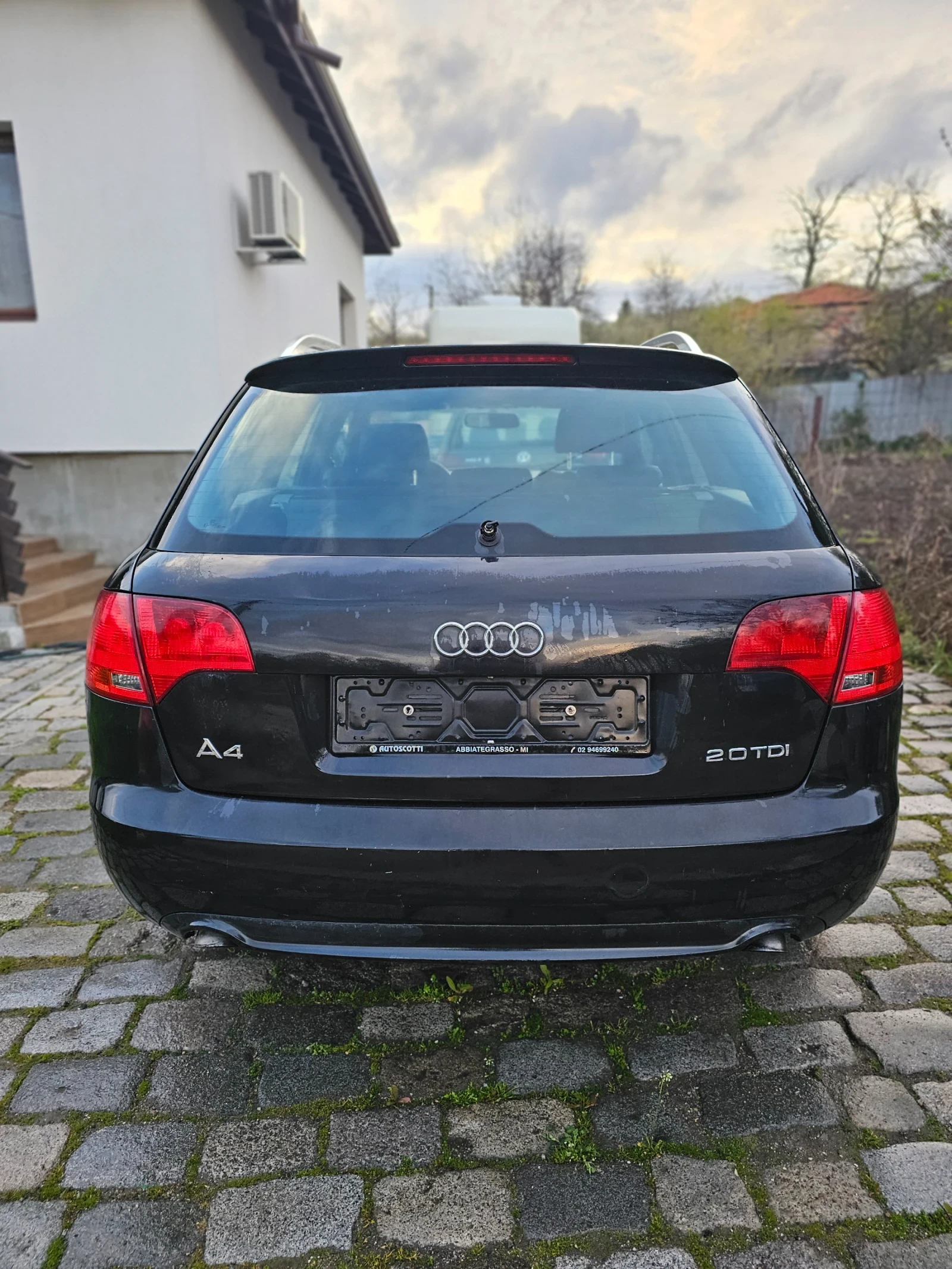 Audi A4 2.0 170 s line - изображение 6