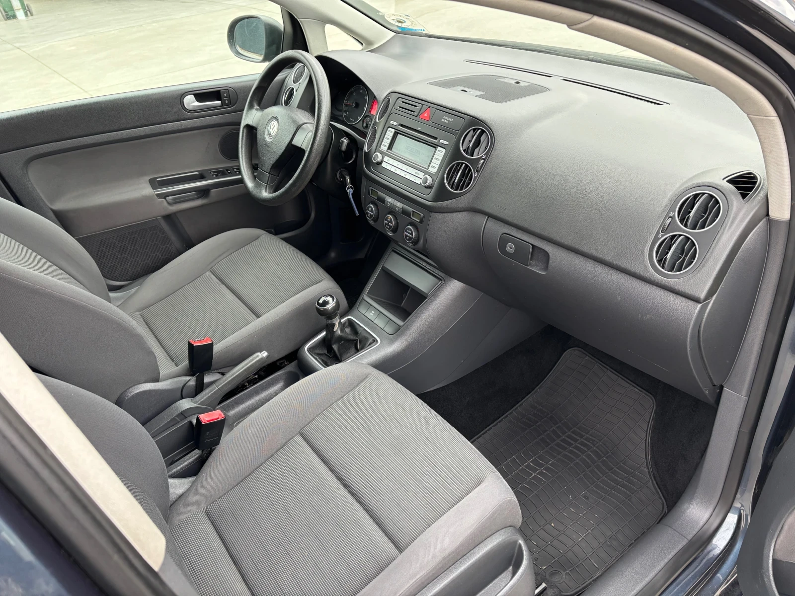 VW Golf Plus 1.9ТДИ/90коня/2007г - изображение 10