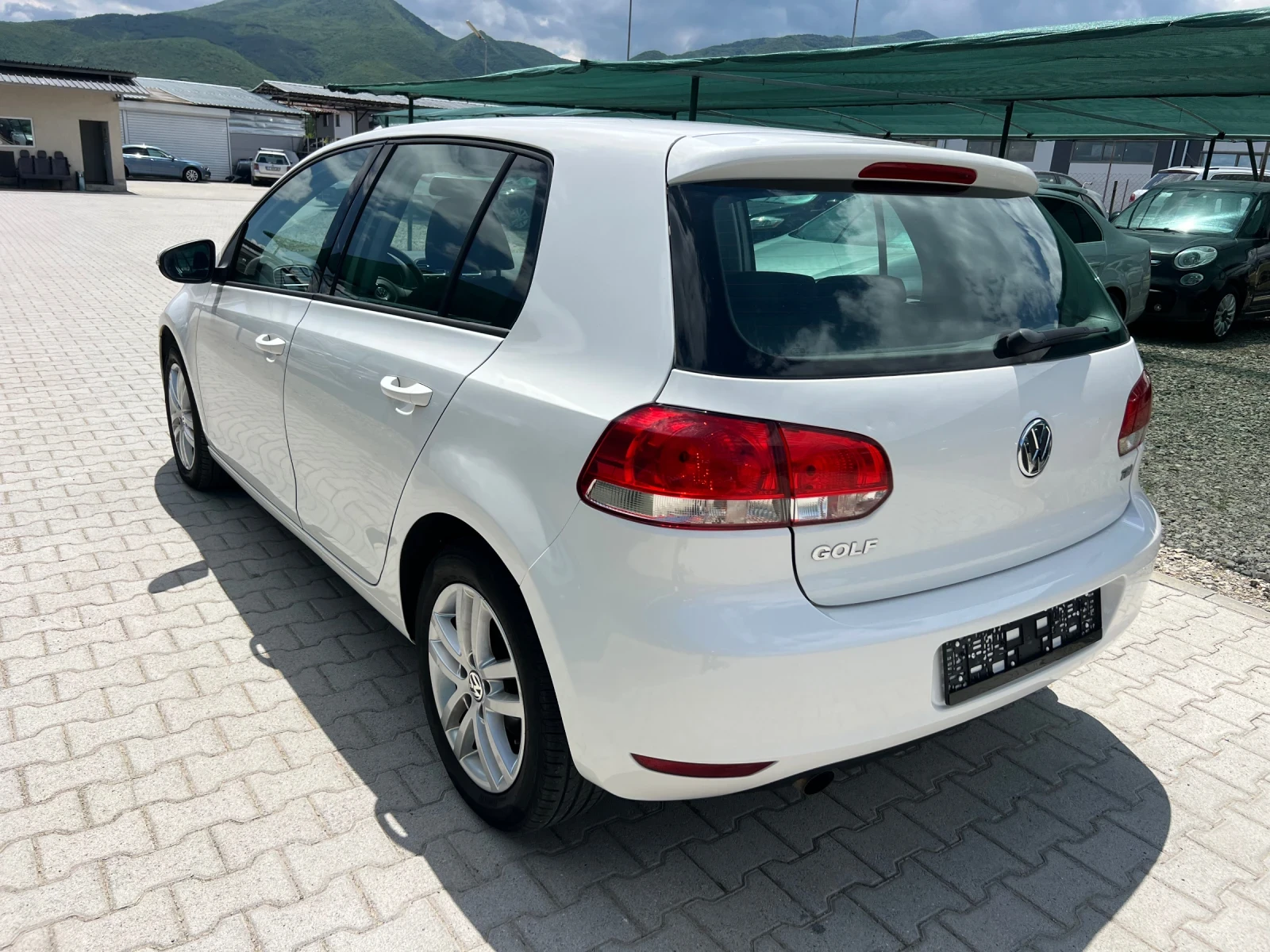 VW Golf 1.6TDi EURO 5В Лизинг - изображение 4