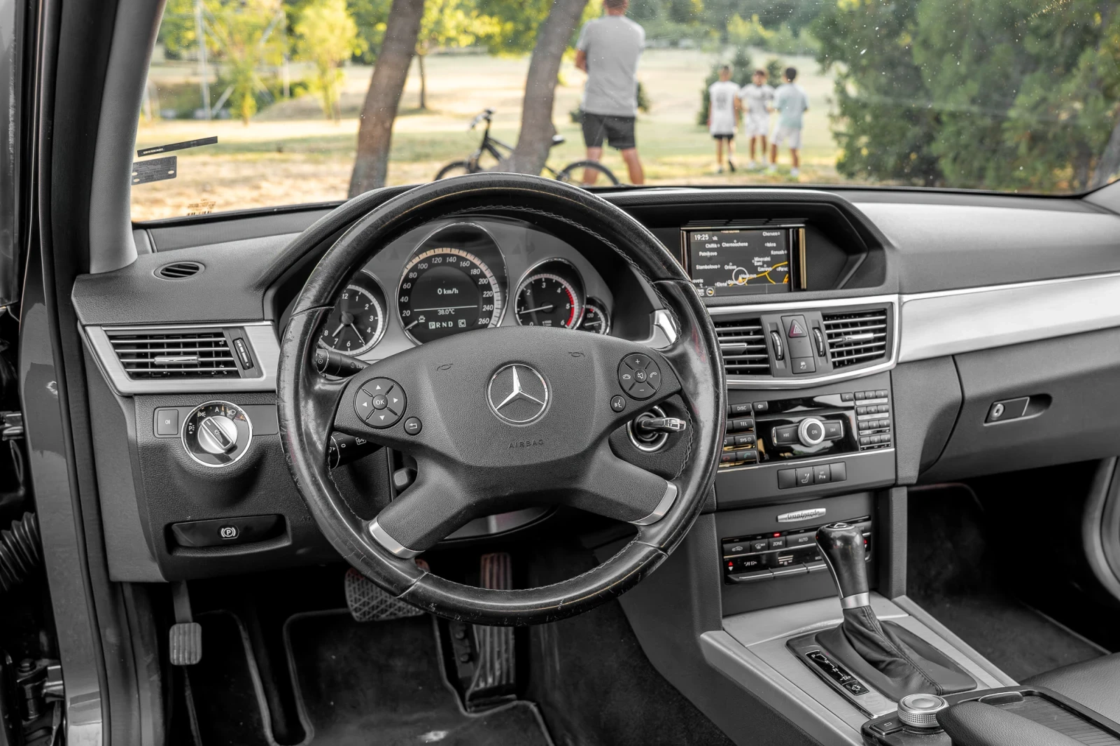Mercedes-Benz E 220 Avantgarde - изображение 10
