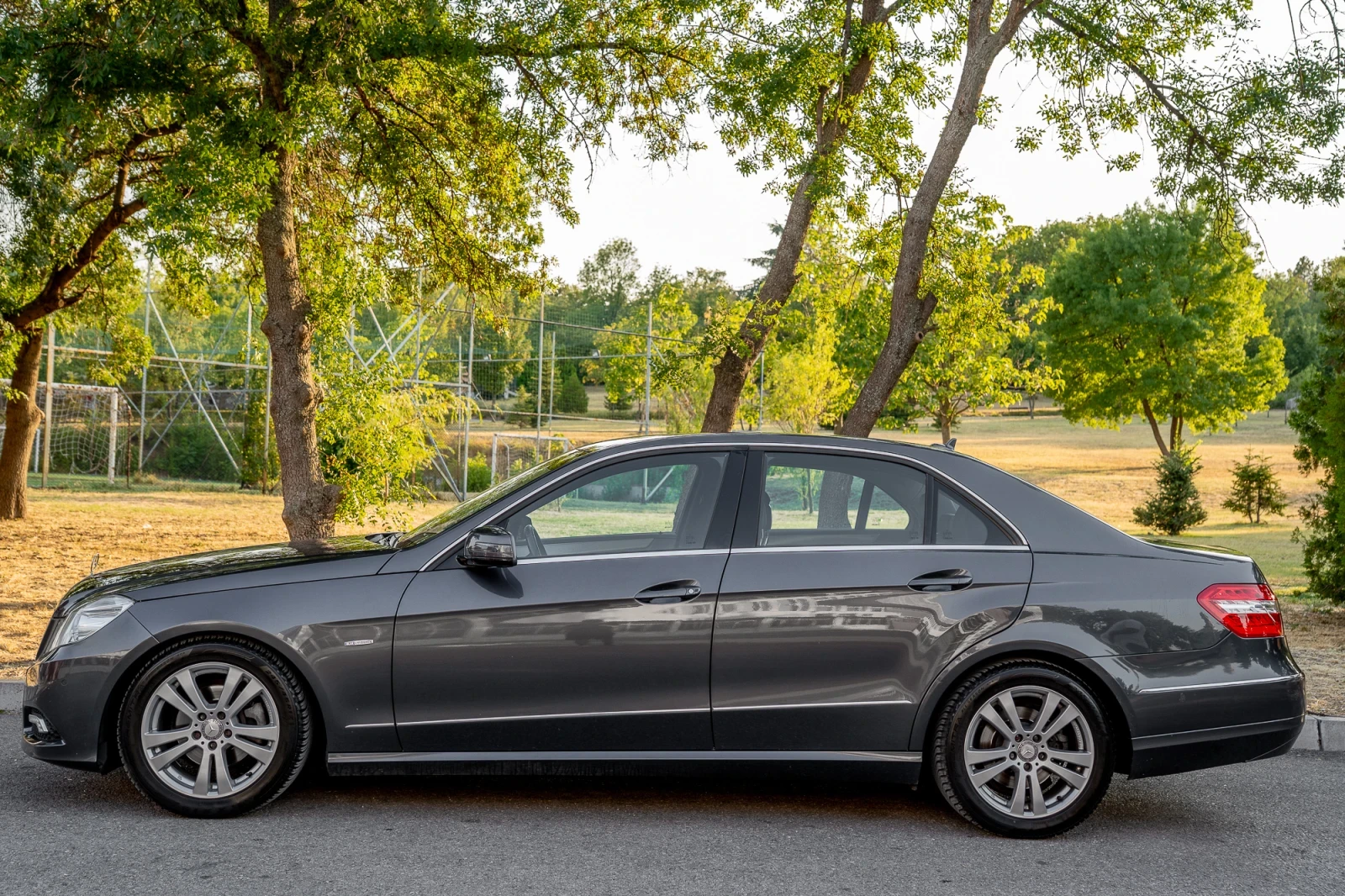 Mercedes-Benz E 220 Avantgarde - изображение 3