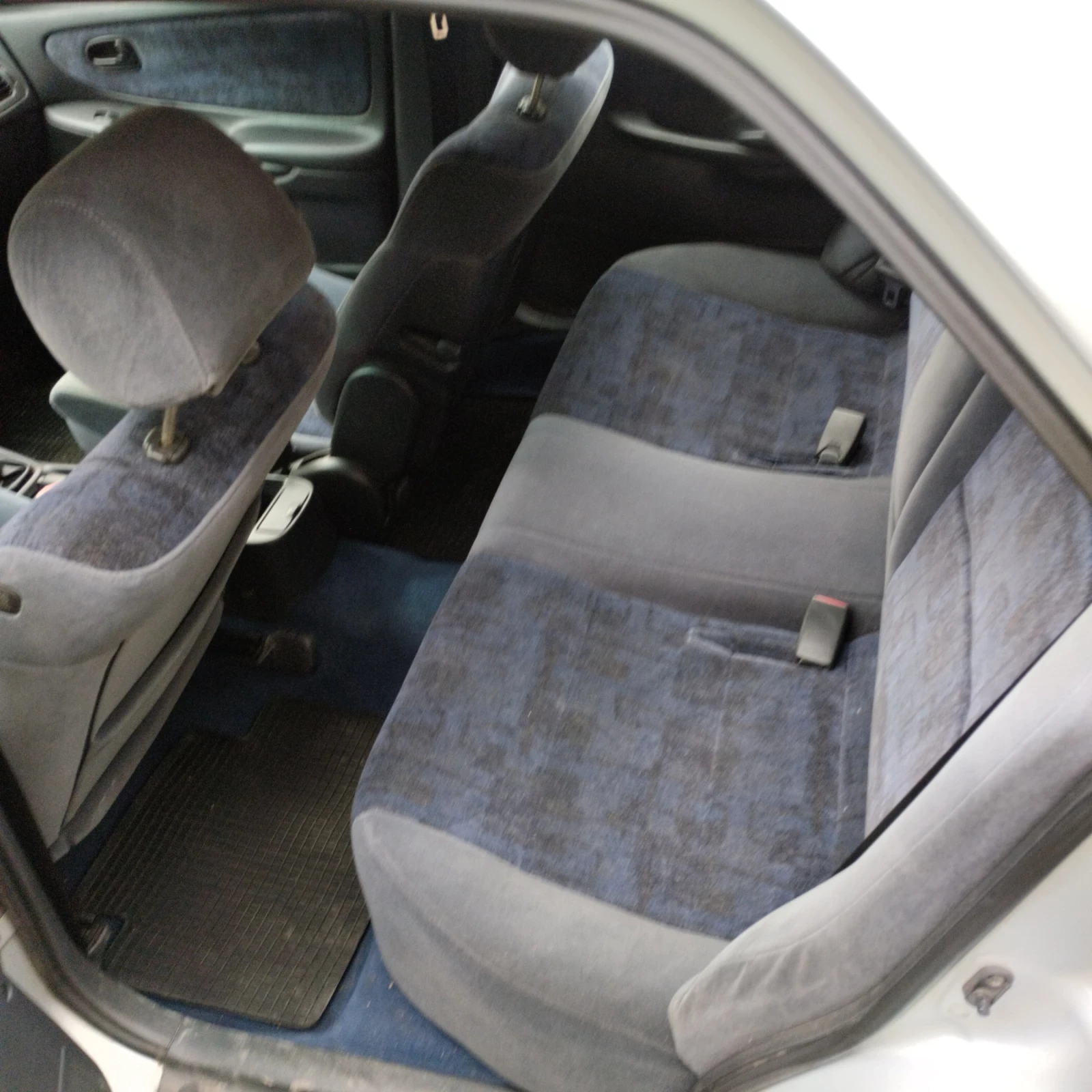 Mazda 626  - изображение 7