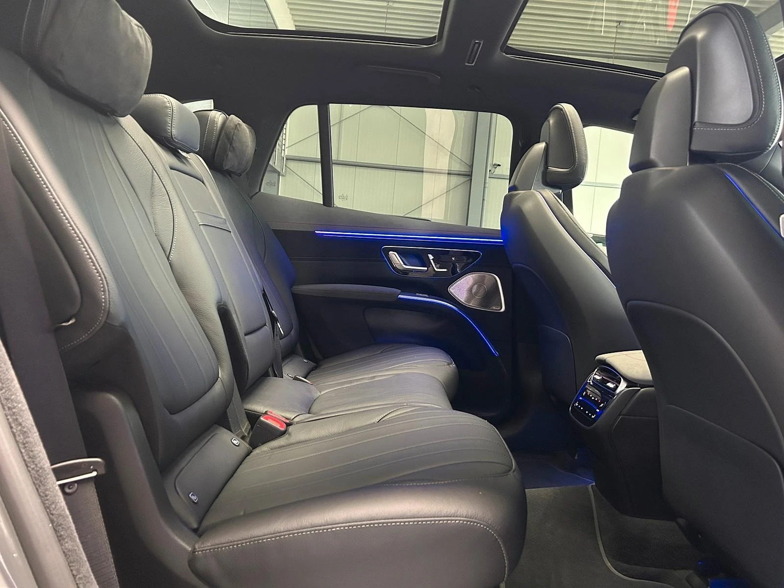 Mercedes-Benz EQS 450 SUV/AMG/4-MATIC/HYPERSCREEN/BURM/PANO/HEAD UP/ | Mobile.bg   12