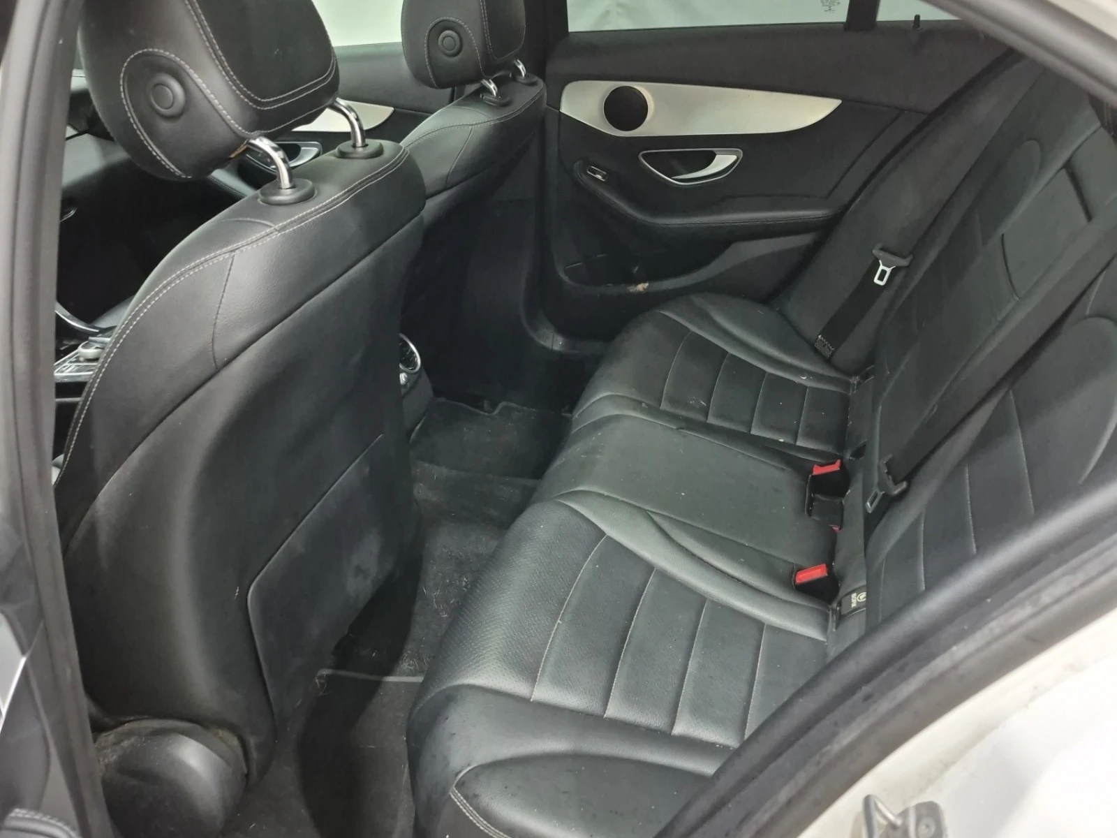 Mercedes-Benz C 300 4MATIC * * CARFAX * * АВТО КРЕДИТ * *  - изображение 10