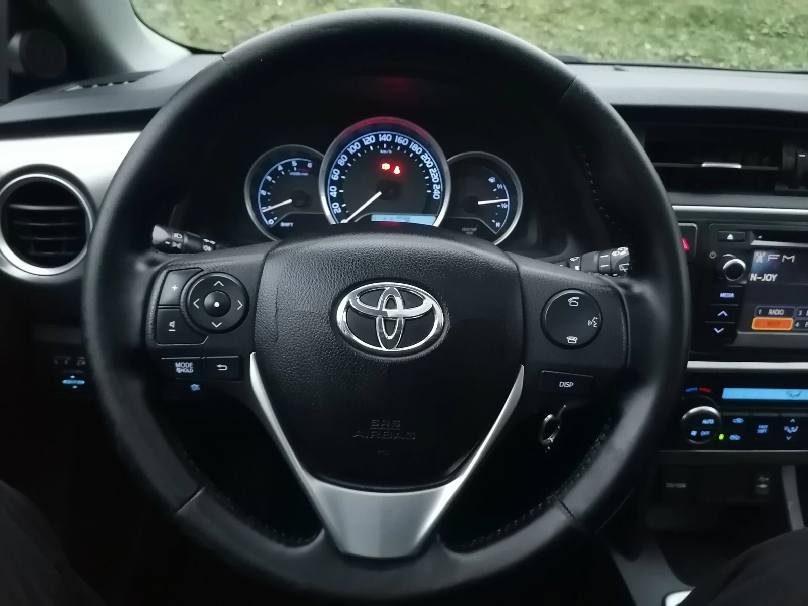 Toyota Auris 1.4 D4D | Mobile.bg � ����������� 10