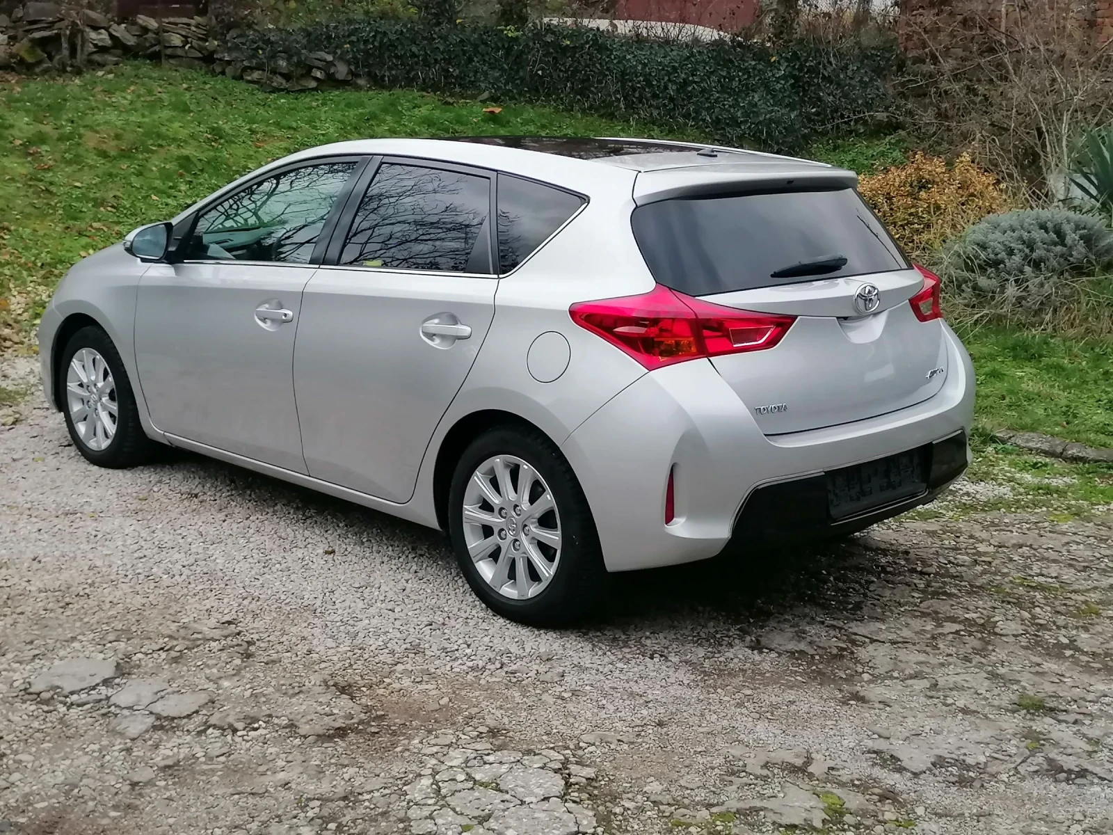 Toyota Auris 1.4 D4D | Mobile.bg � ����������� 5