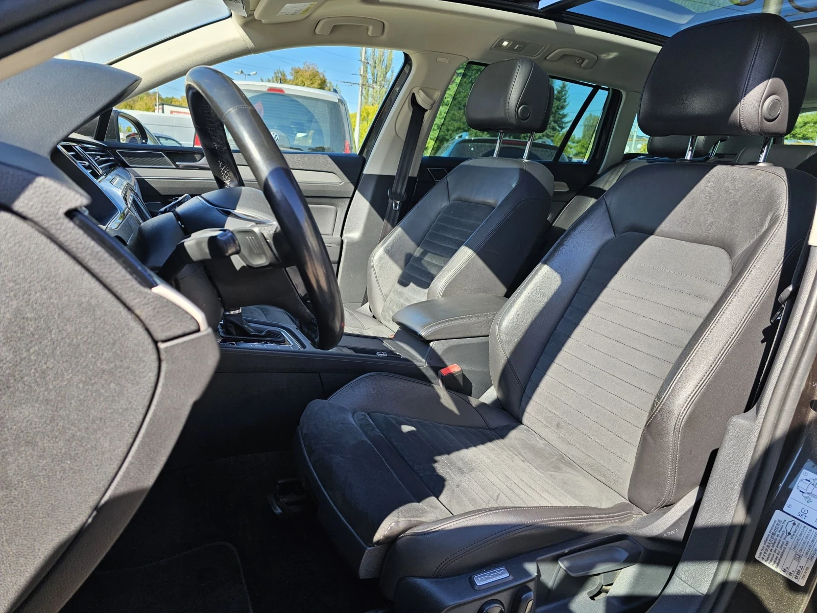 VW Passat DSG, DIGITAL, KEYLESS, DISTRONIC | Mobile.bg � ����������� 14