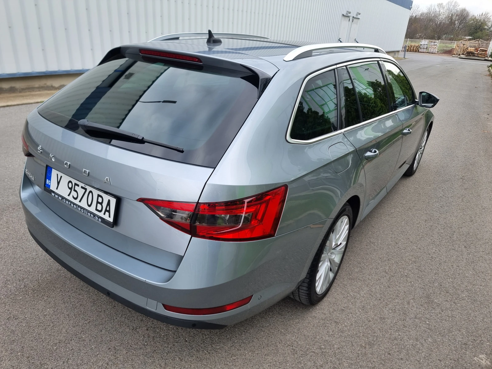 Skoda Superb 1.6 TDI - изображение 3