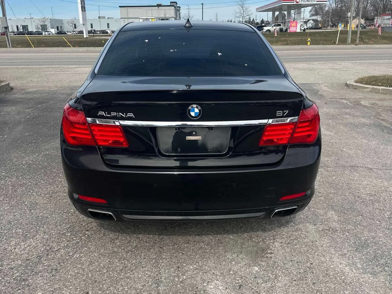 BMW 750 * 4dr Sdn xDrive AWD * ALPINE B7* PANO* KEYLESS* , снимка 4 - Автомобили и джипове - 53830778