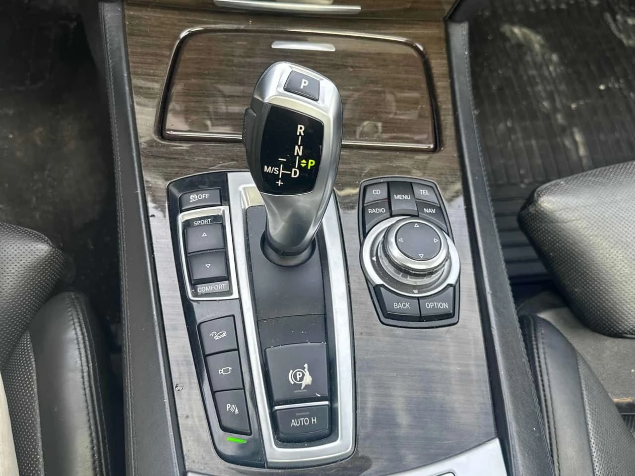 BMW 750 * 4dr Sdn xDrive AWD * ALPINE B7* PANO* KEYLESS* , снимка 10 - Автомобили и джипове - 53830778