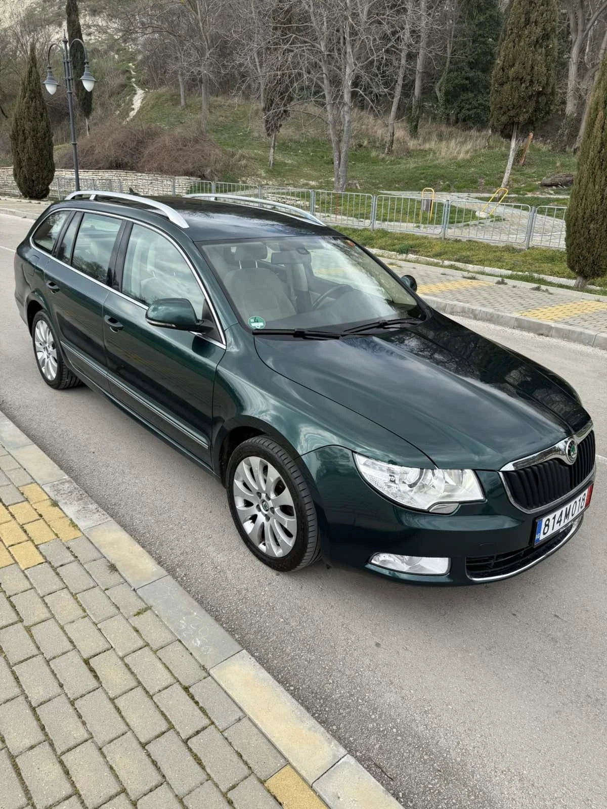 Skoda Superb 2.0 TDI 4x4, снимка 8 - Автомобили и джипове - 53862316