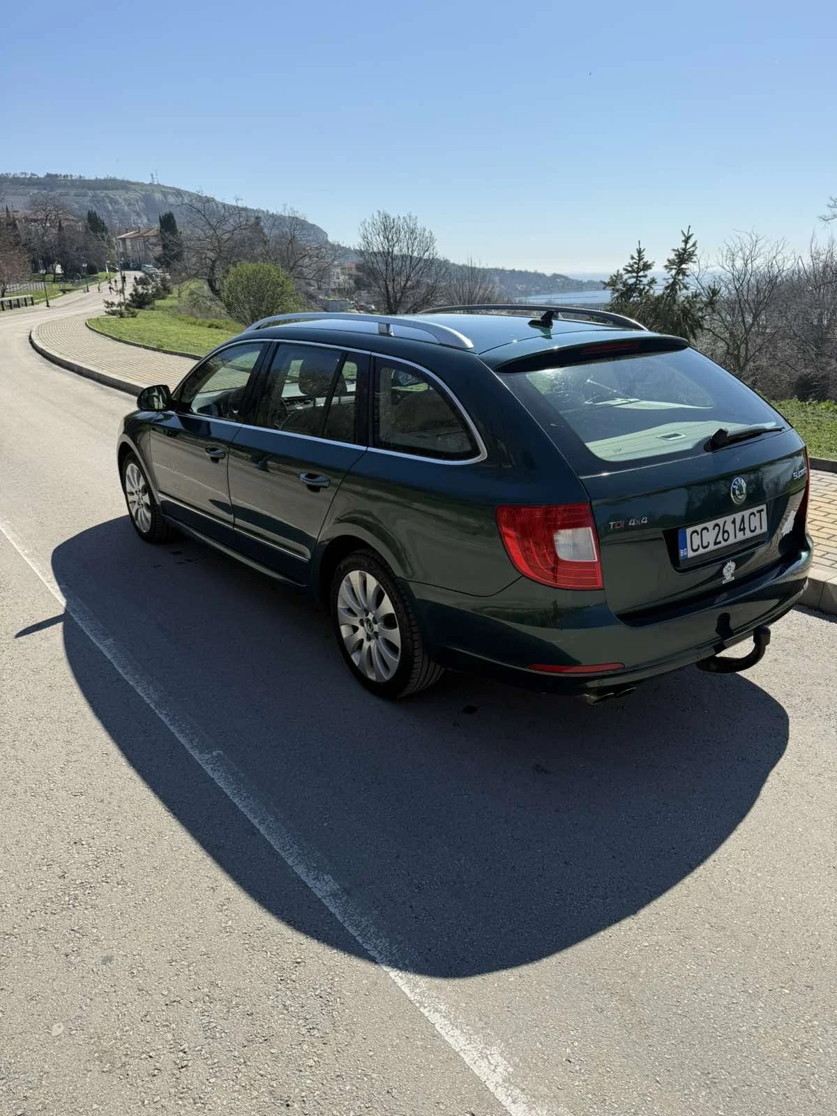 Skoda Superb 2.0 TDI 4x4, снимка 12 - Автомобили и джипове - 53862316