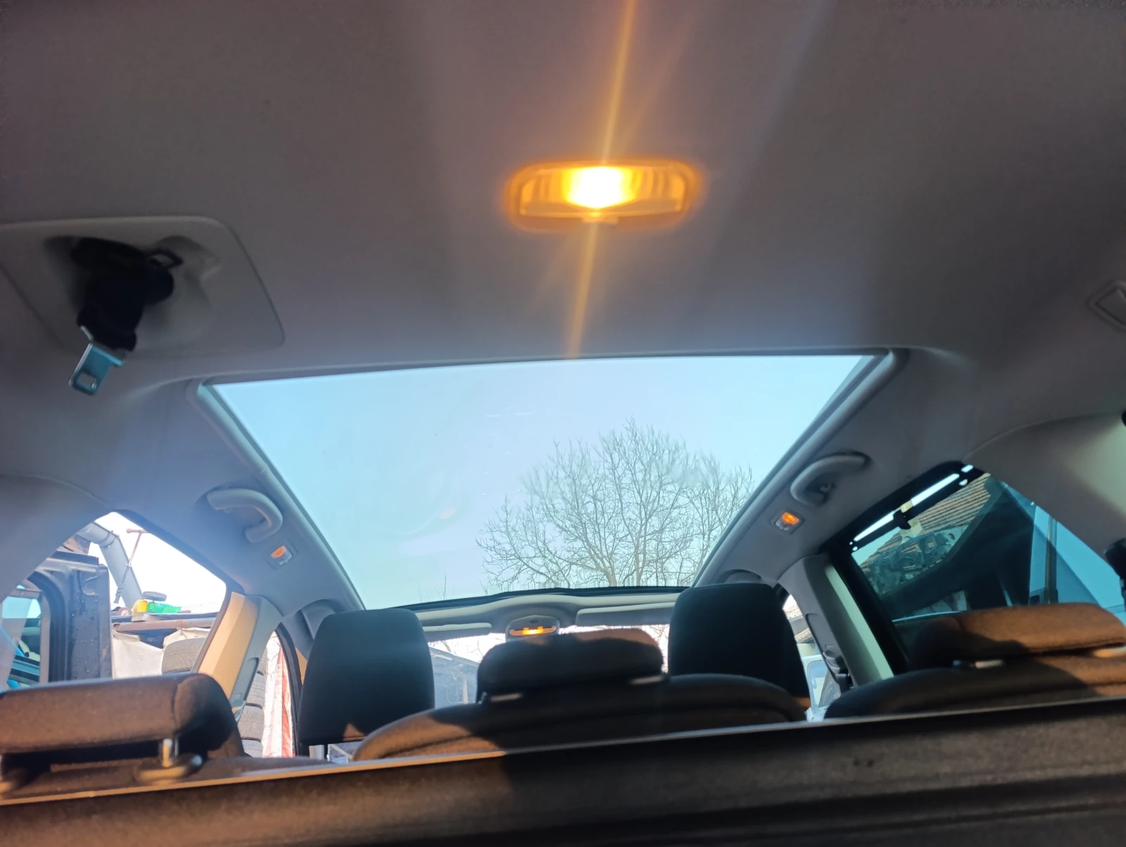 Peugeot 308 SW 1.6t 156k Навигация Панорамна , снимка 12 - Автомобили и джипове - 53868073