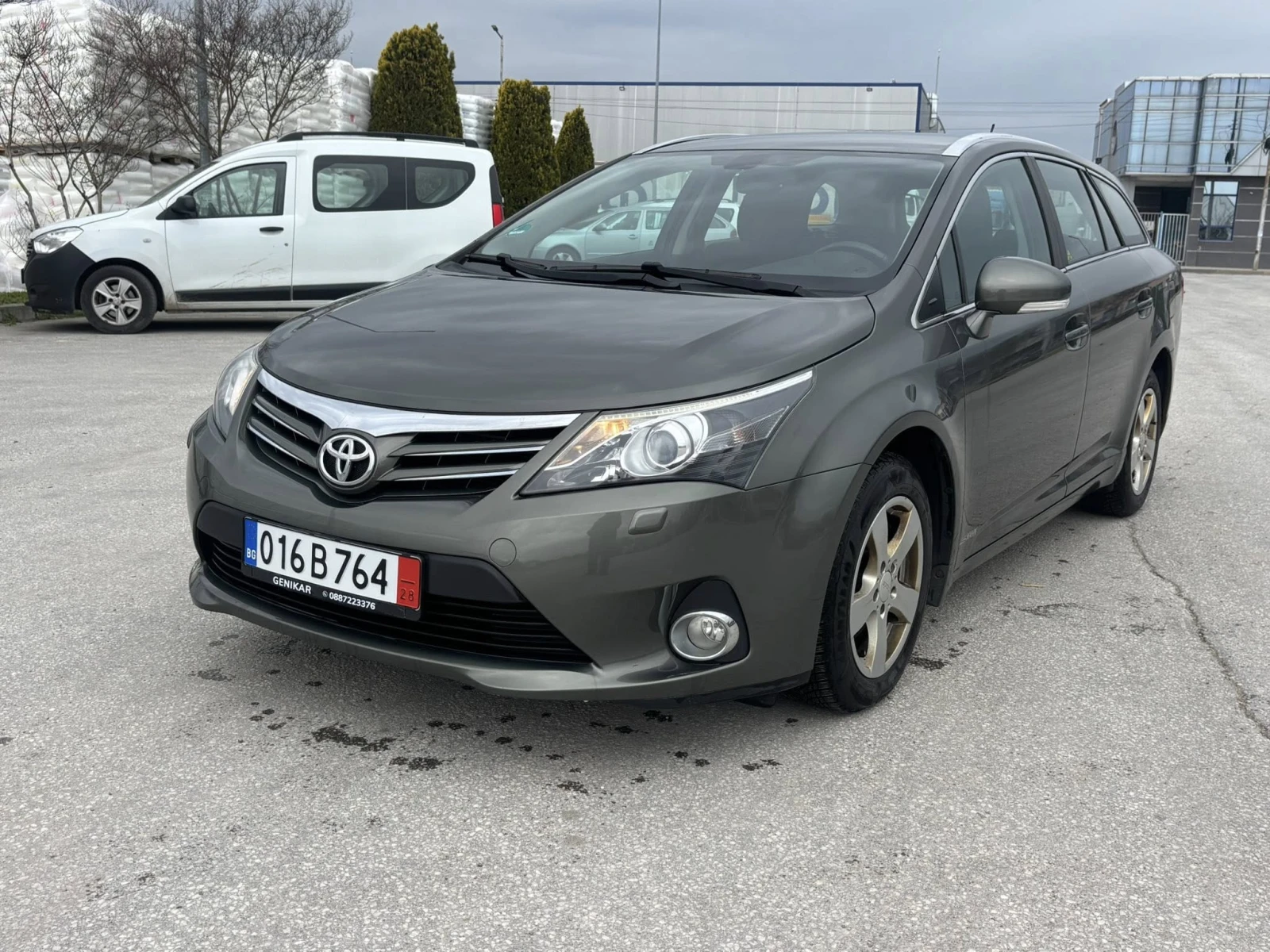 Toyota Avensis 1.8i   EURO5 , снимка 2 - Автомобили и джипове - 54164443
