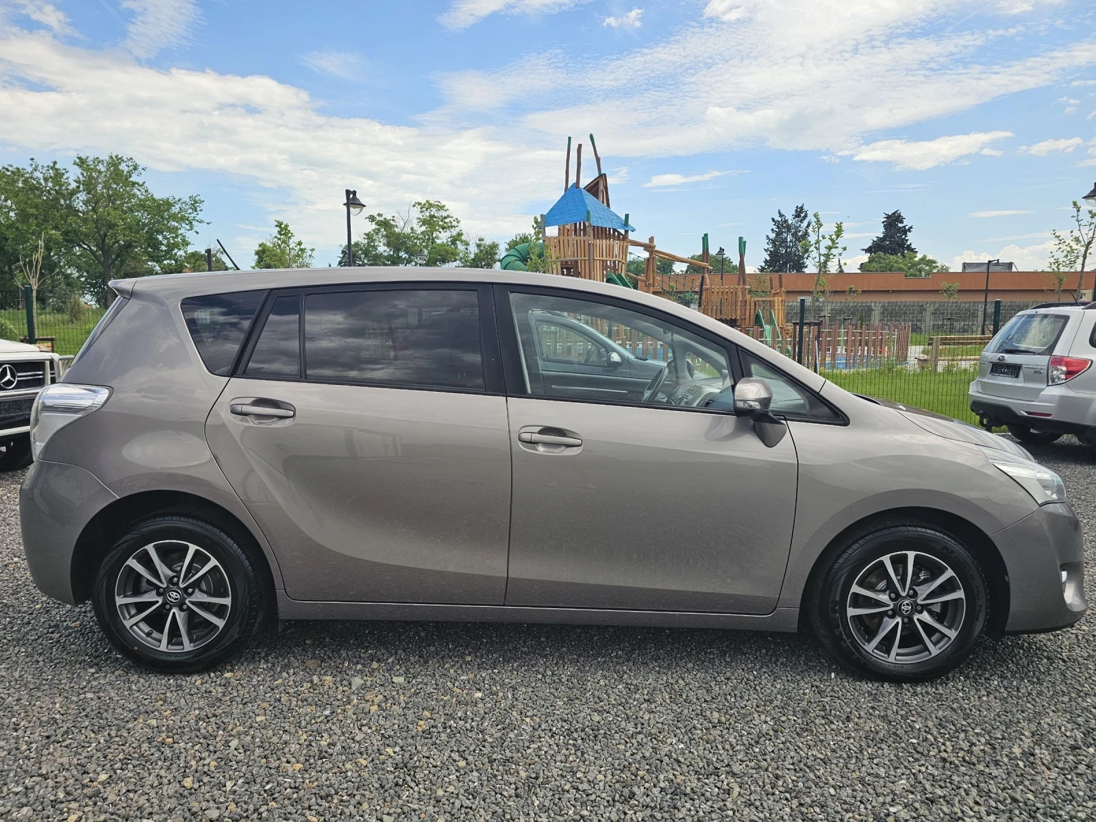 Toyota Verso 1.6D4D NAVI/PANORAMA | Mobile.bg � ����������� 4