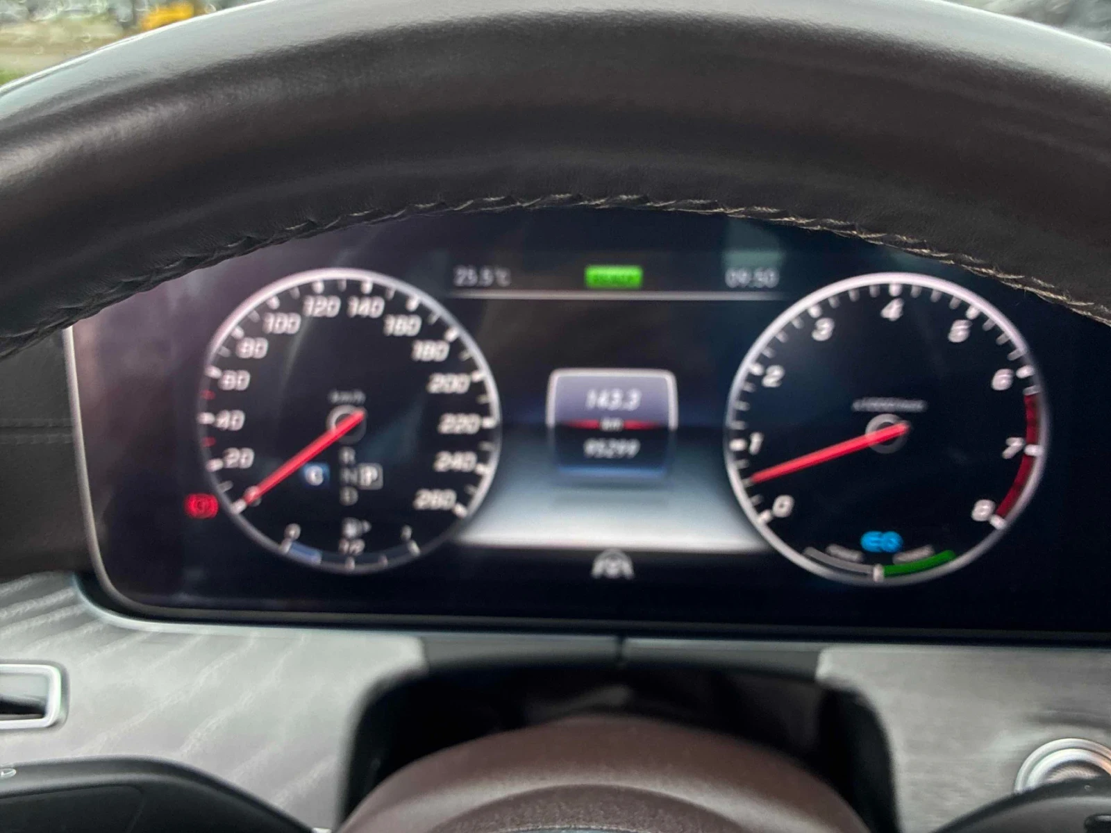 Mercedes-Benz CLS 450 ДОСТРОНИК * ПОДГРЕВ * ПАНОРАМА * 360 * BURMESTER, снимка 9 - Автомобили и джипове - 54901246