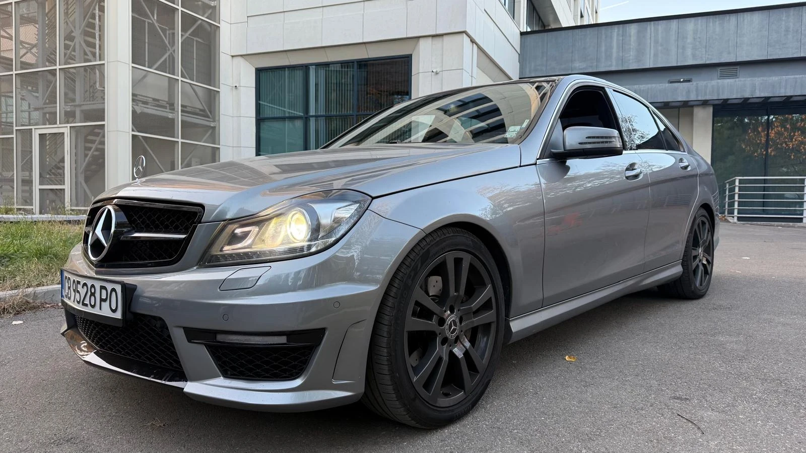 Mercedes-Benz C 350 4 matic AMG, снимка 2 - Автомобили и джипове - 54905083