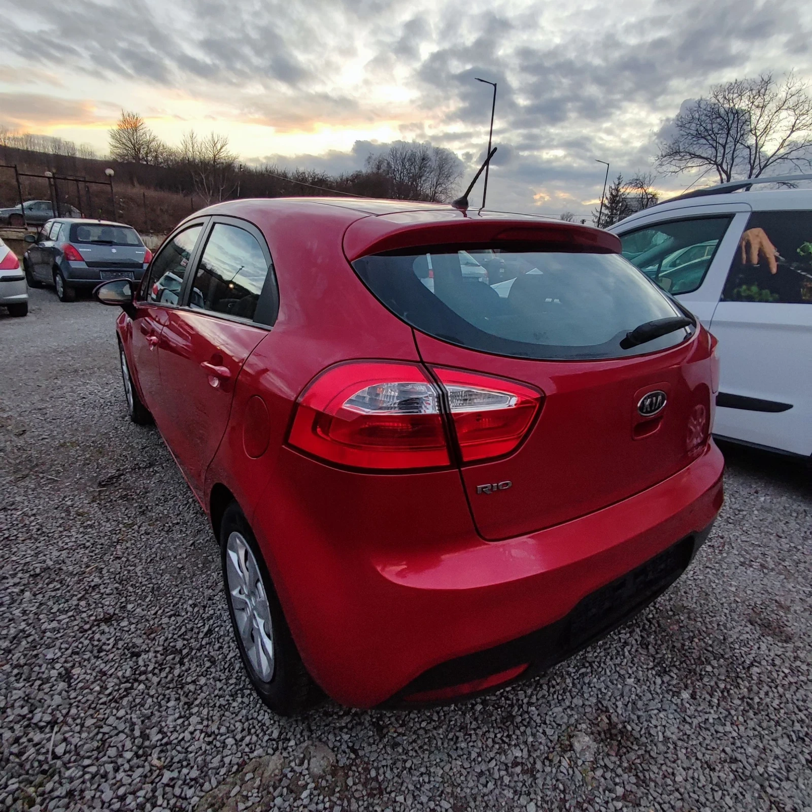 Kia Rio 1.25i* КЛИМАТИК* 85кс* , снимка 7 - Автомобили и джипове - 55051013
