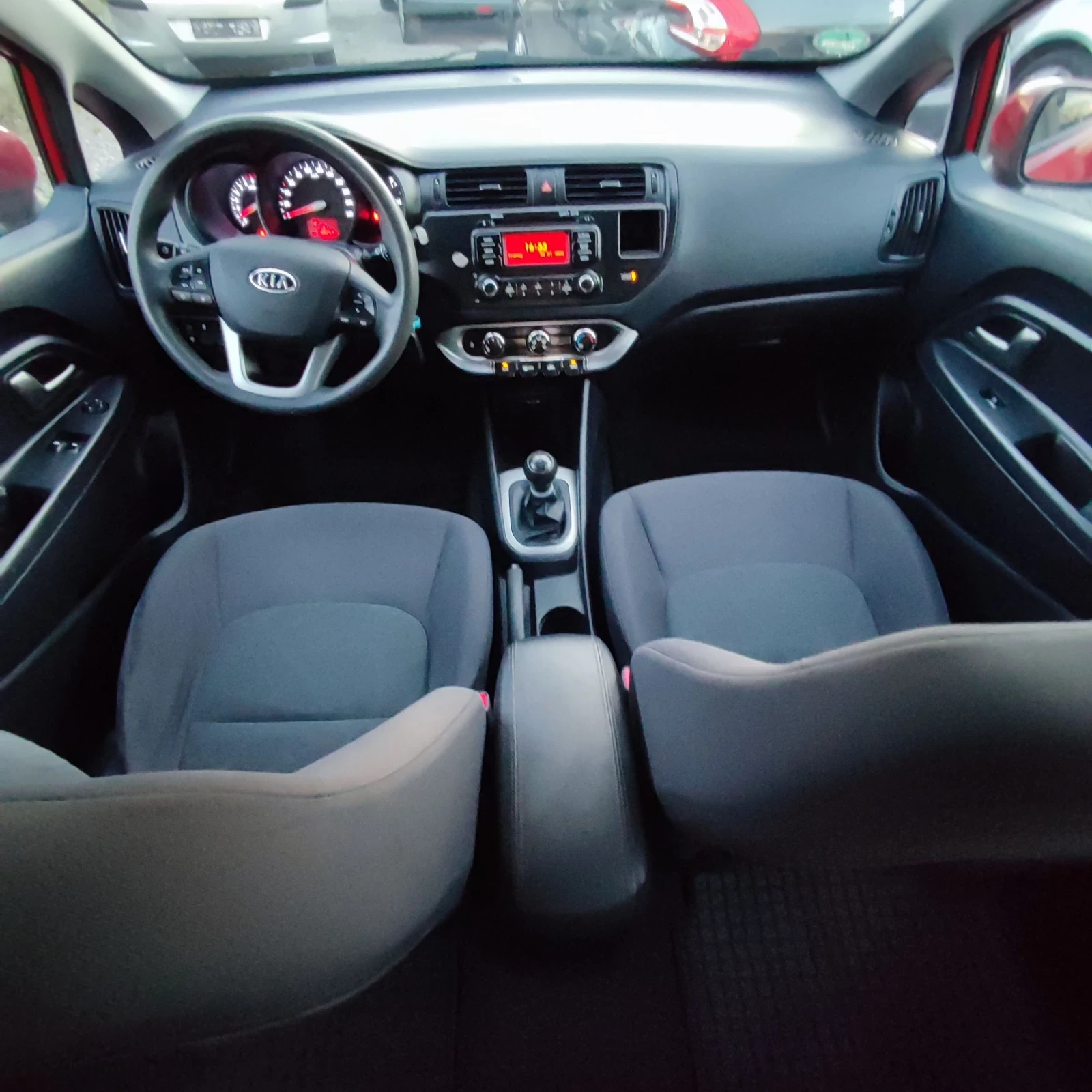 Kia Rio 1.25i* КЛИМАТИК* 85кс* , снимка 11 - Автомобили и джипове - 55051013