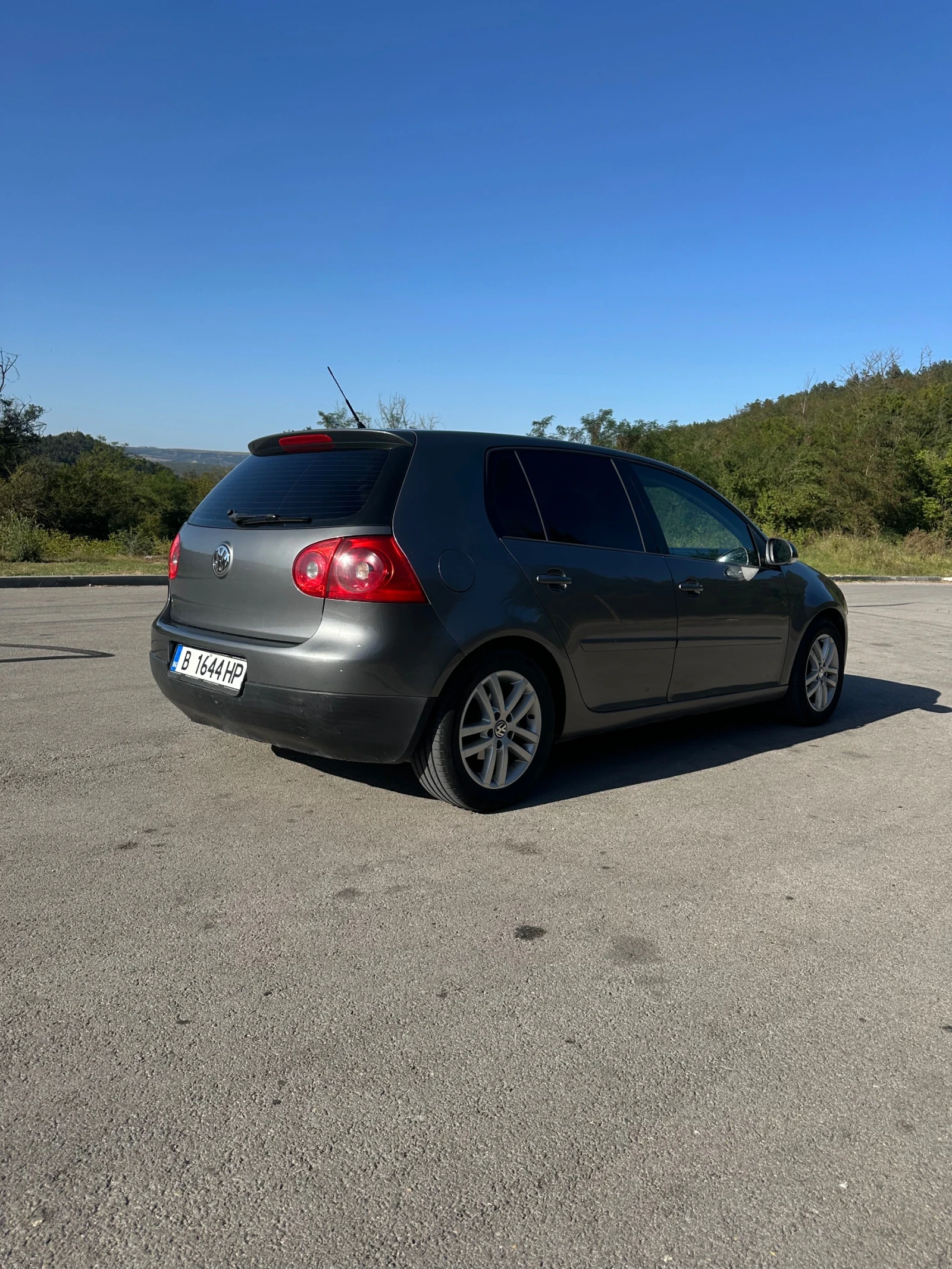 VW Golf, снимка 4 - Автомобили и джипове - 56011860
