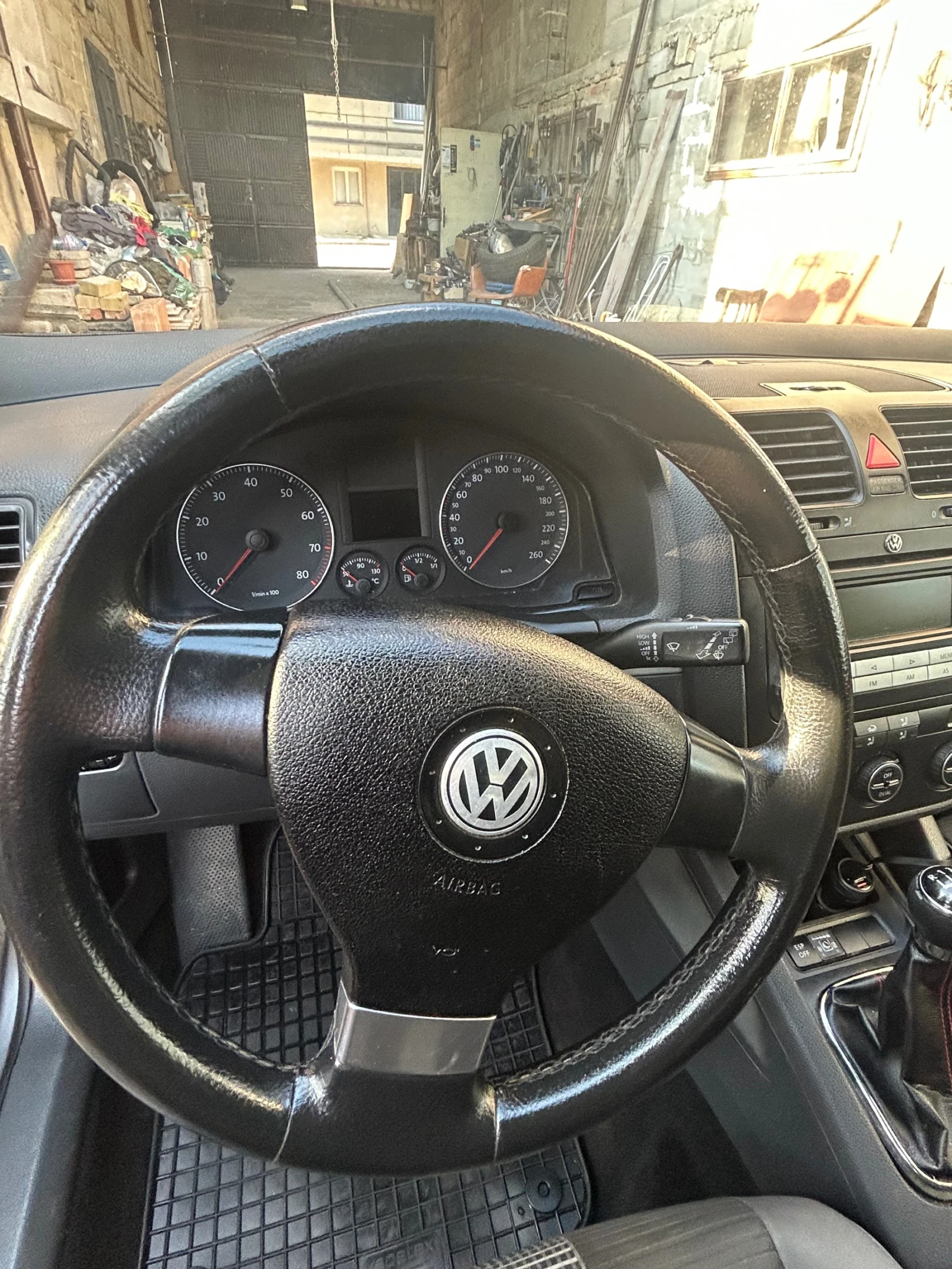 VW Golf, снимка 8 - Автомобили и джипове - 56011860